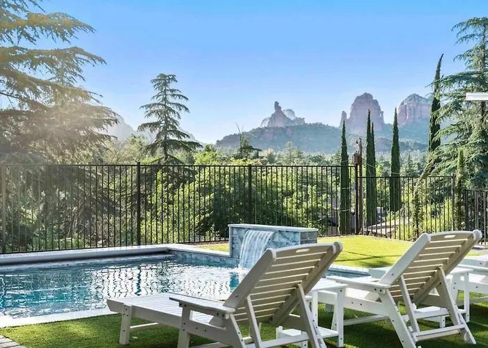 Ultimate Uptown With Epic Views Heated Pool And Hottub Holiday home