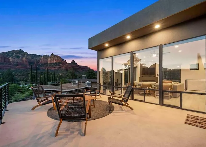Holiday home Ultimate Uptown With Epic Views Heated Pool And Hottub