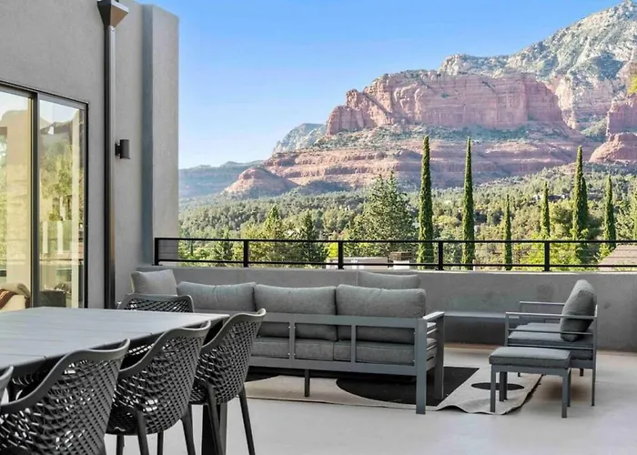 Ultimate Uptown With Epic Views Heated Pool And Hottub Holiday home *