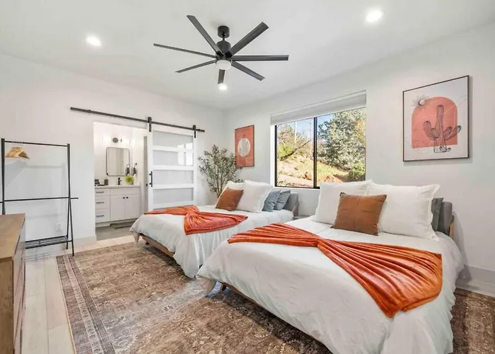 Ultimate Uptown With Epic Views Heated Pool And Hottub Holiday home Sedona