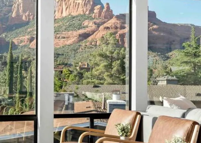 Holiday home Ultimate Uptown With Epic Views Heated Pool And Hottub